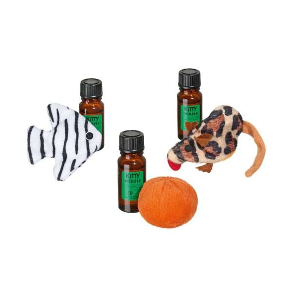 Karlie Kitty Minzie & Toy 46816.jpg